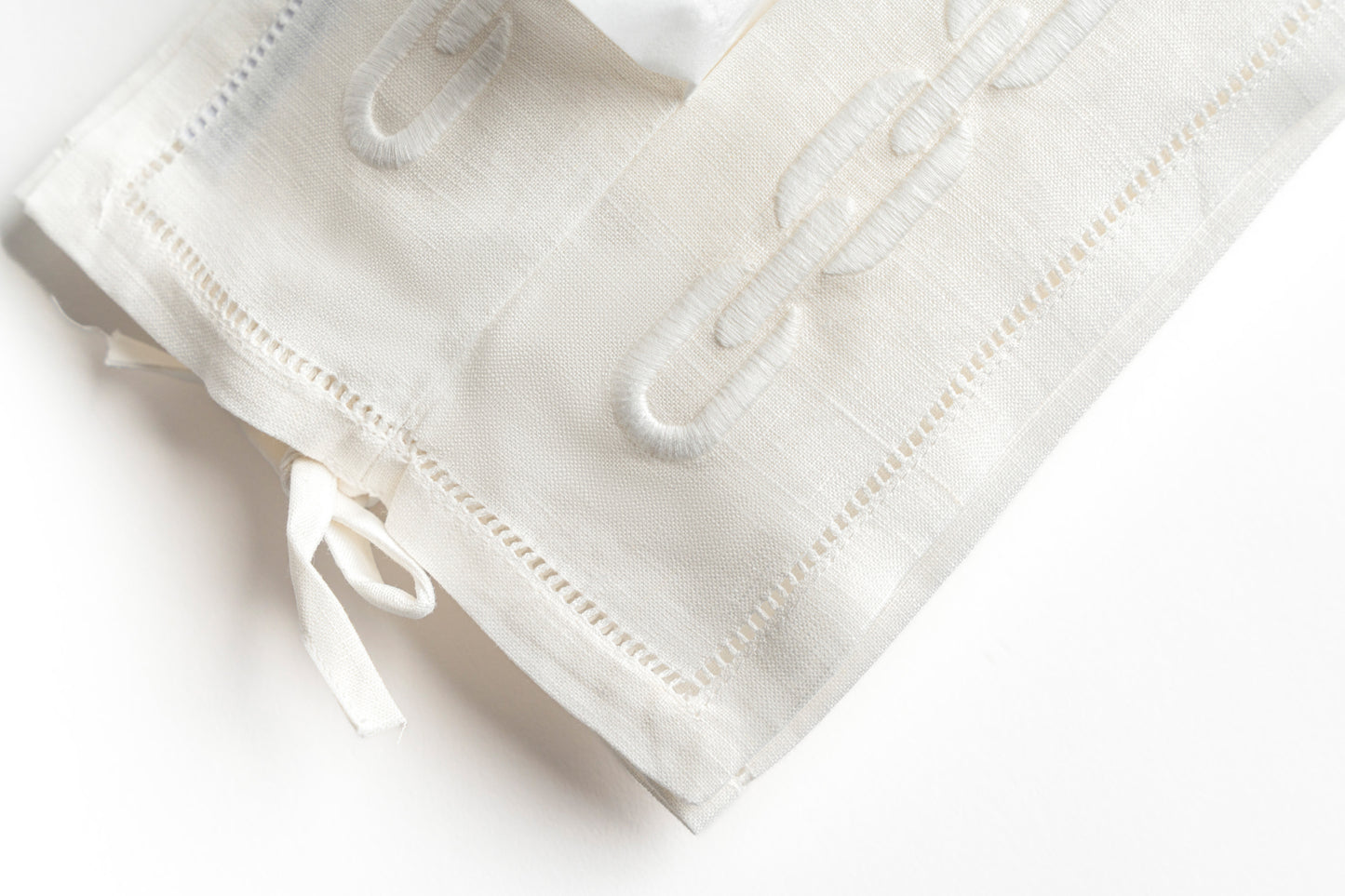 Infinity Chains Tissue Cover