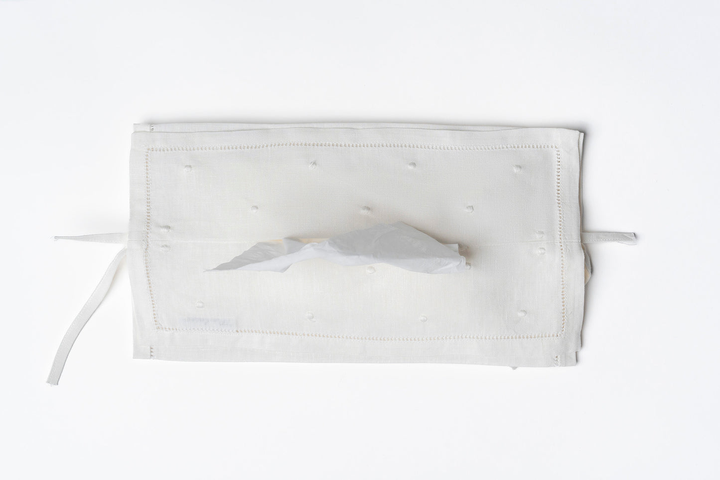 Polka Dots Tissue Cover