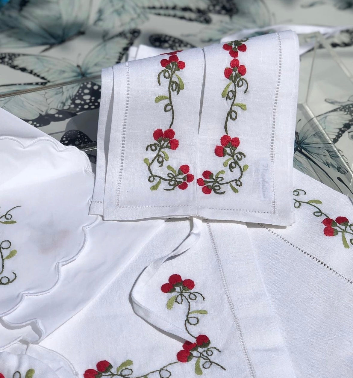 Provençal Tissue Cover