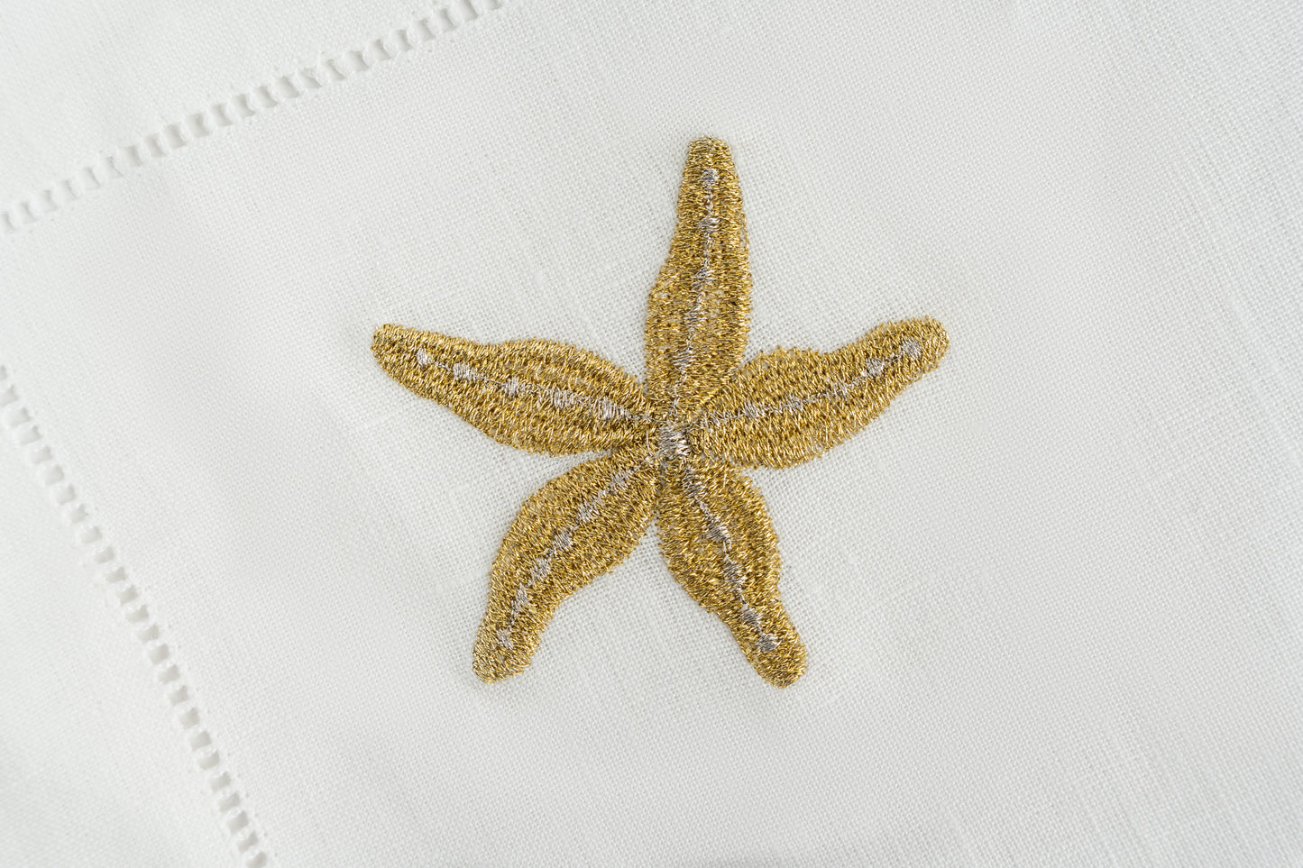 نجمة البحر الذهبية