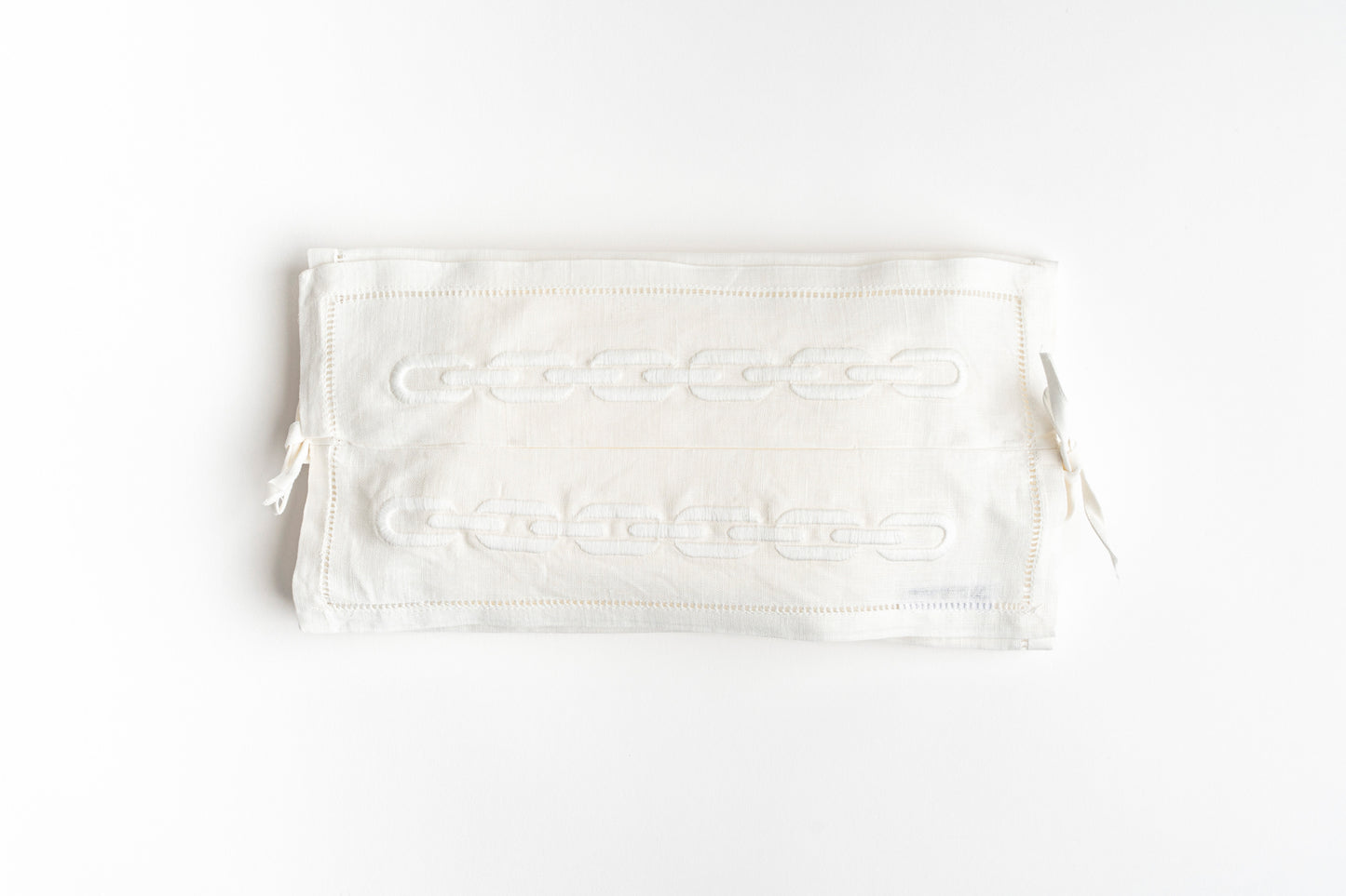 Infinity Chains Tissue Cover