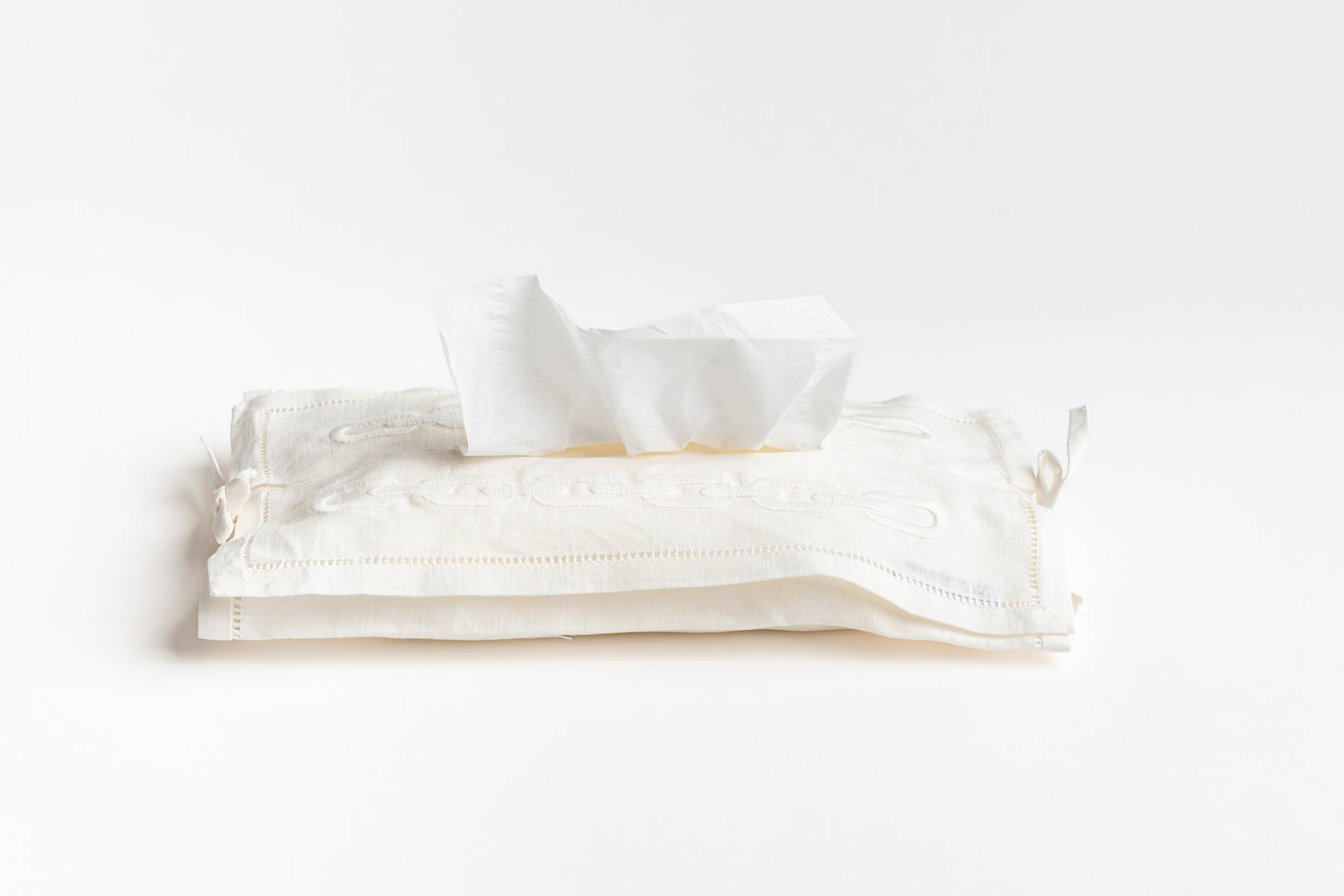 Infinity Chains Tissue Cover