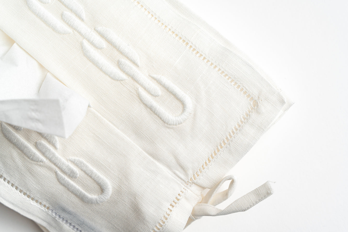 Infinity Chains Tissue Cover