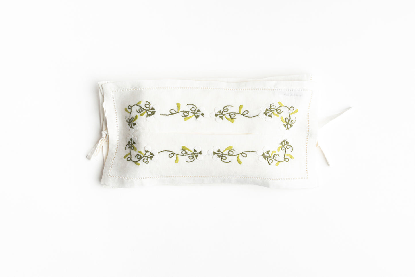 Provençal Tissue Cover