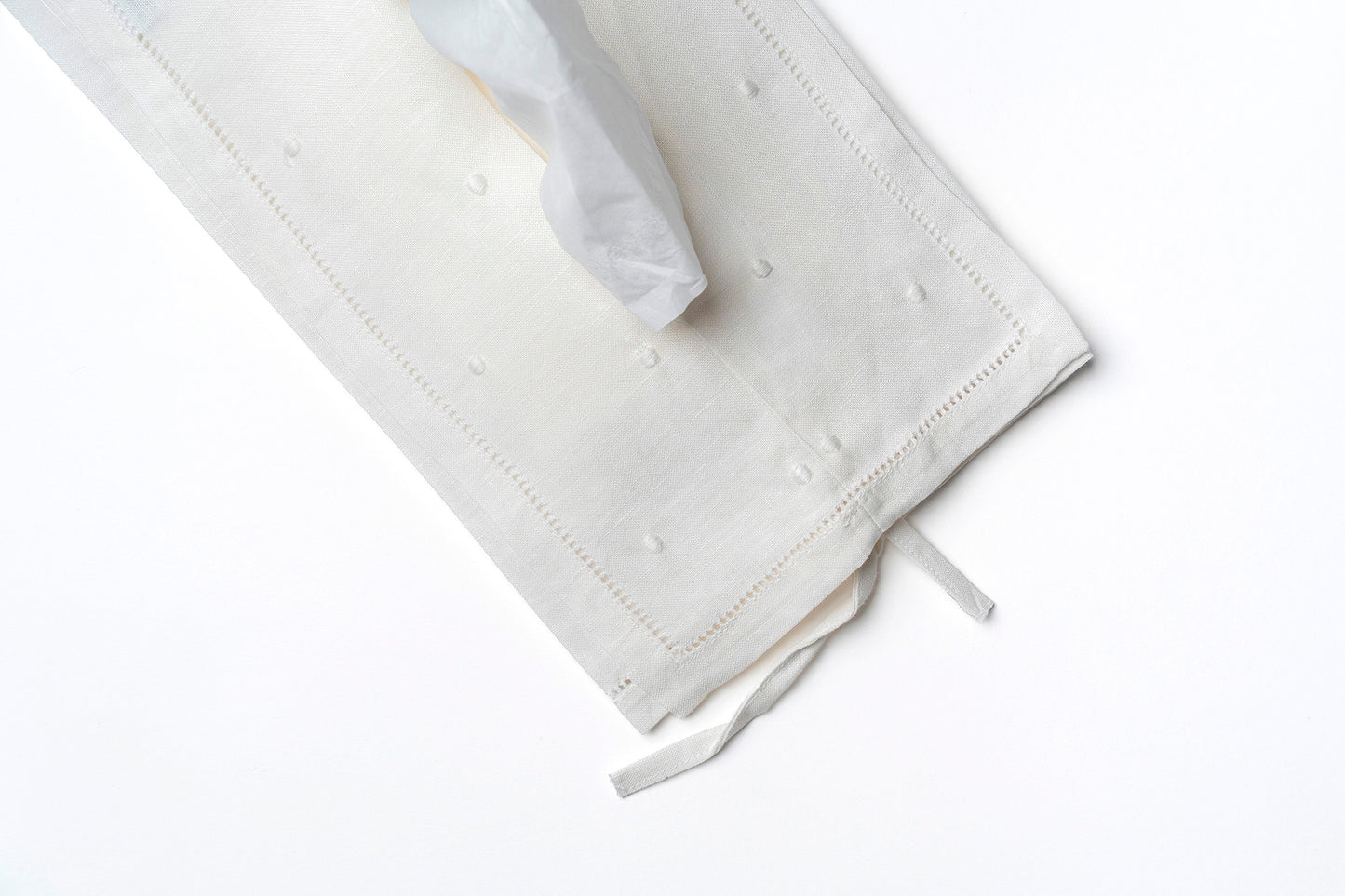 Polka Dots Tissue Cover