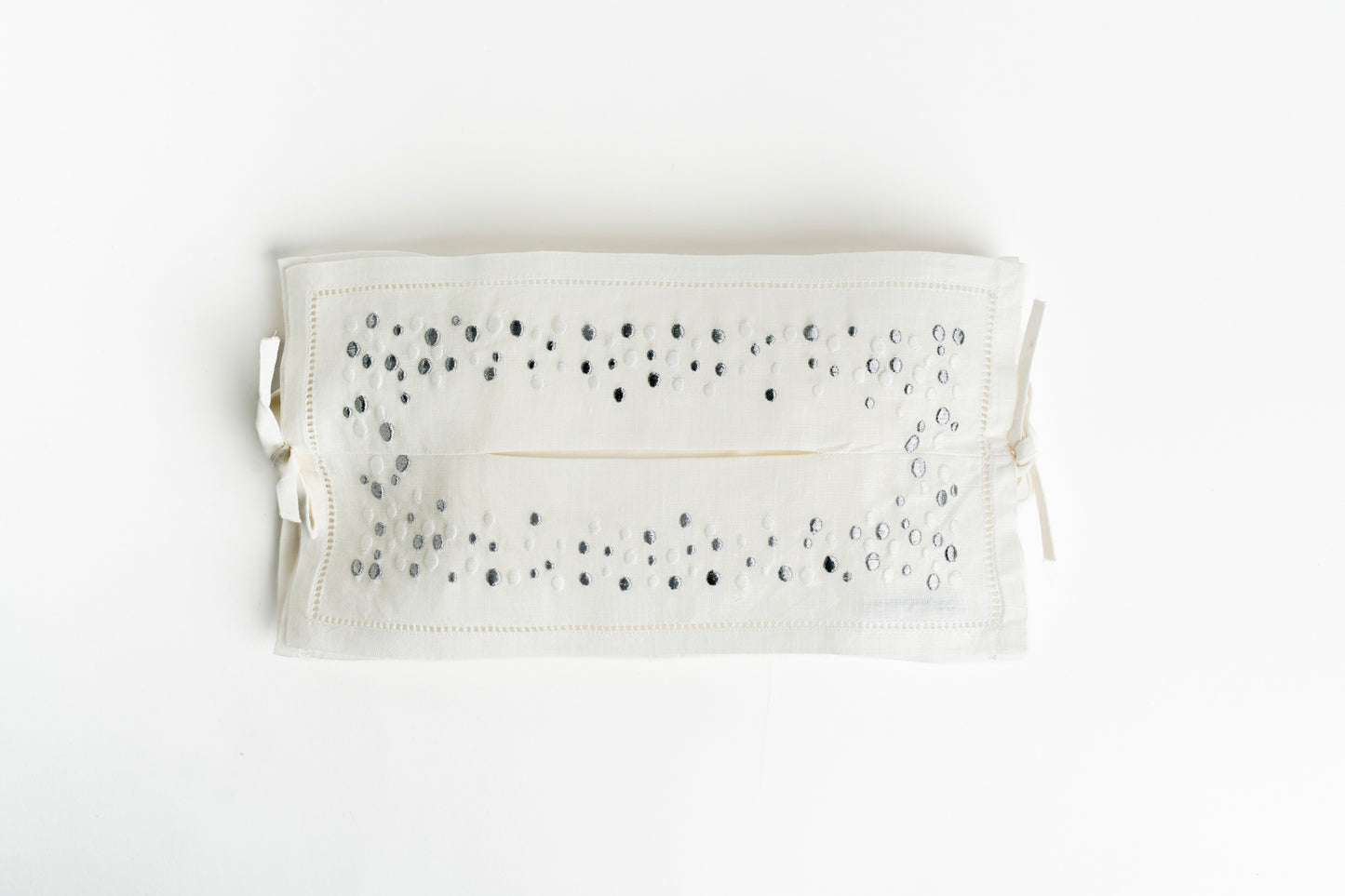 Polka Array Tissue Cover