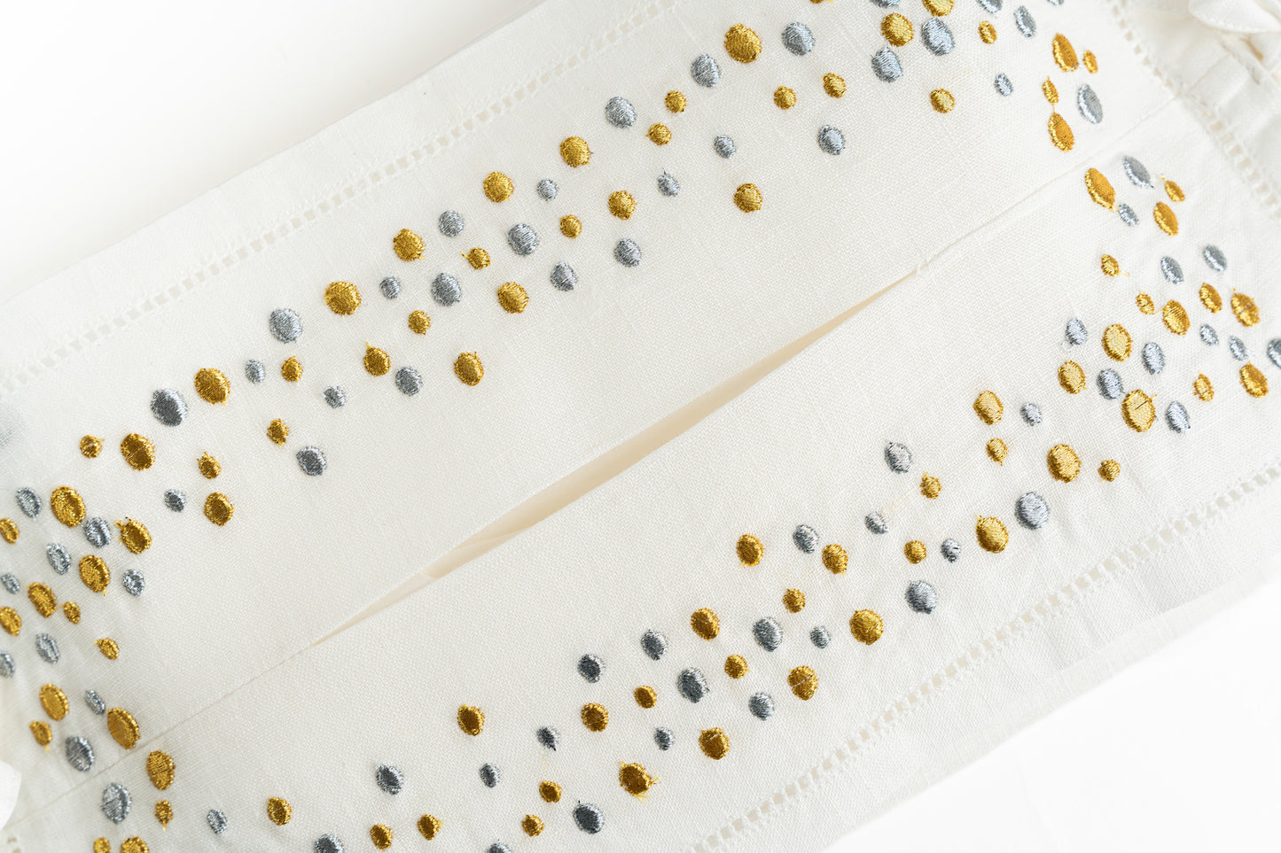 Polka Array Tissue Cover