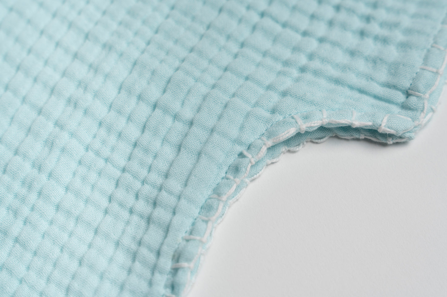 غطاء شاطئ من القماش الموسلين