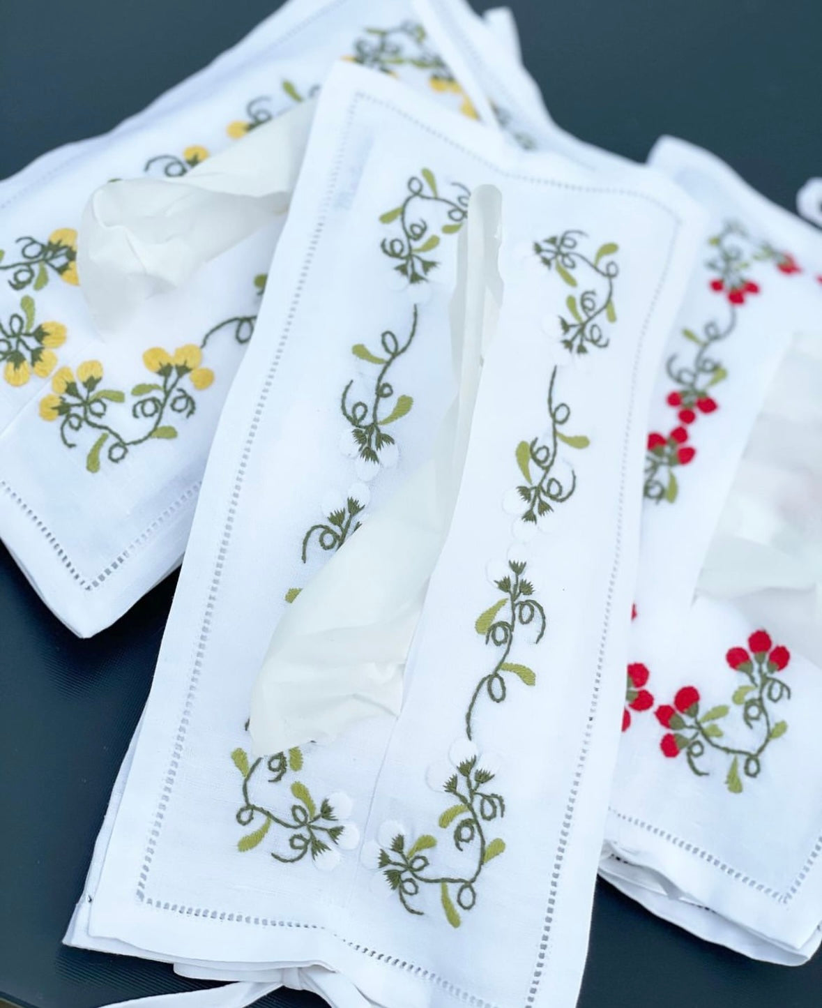 Provençal Tissue Cover